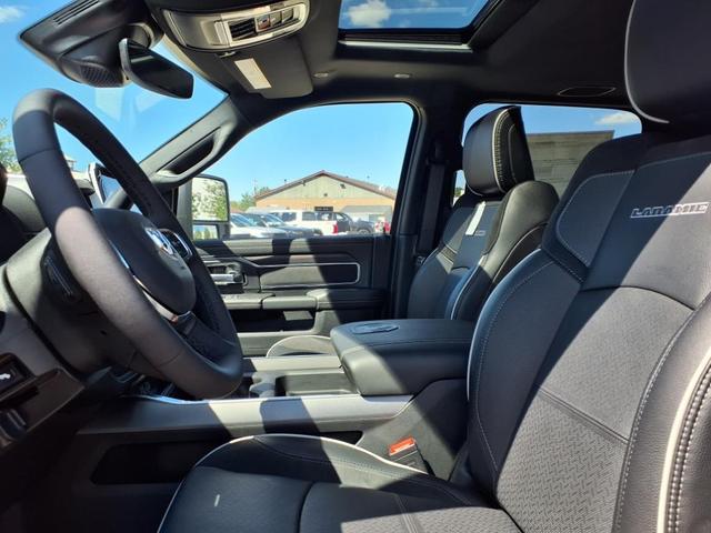 Photo of 2025 Diamond Black Crystal Pearlcoat RAM 2500