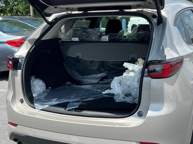 Photo of 2025 Quartz Metallic Mazda CX-5