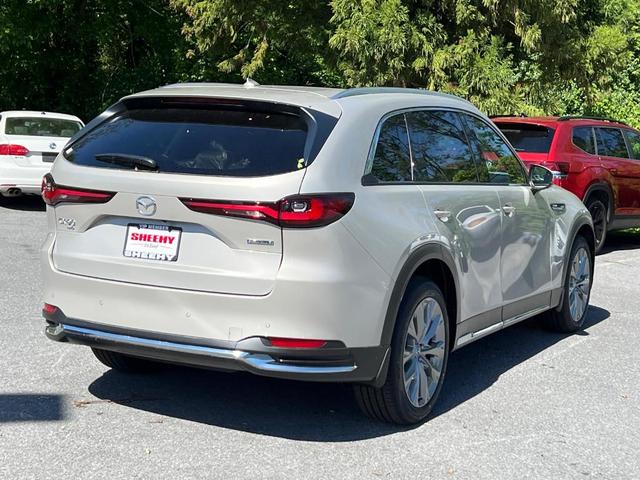Photo of 2025 Platinum Mazda CX-90