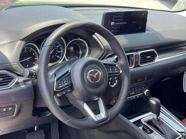 Photo of 2025 Gray Metallic Mazda CX-5