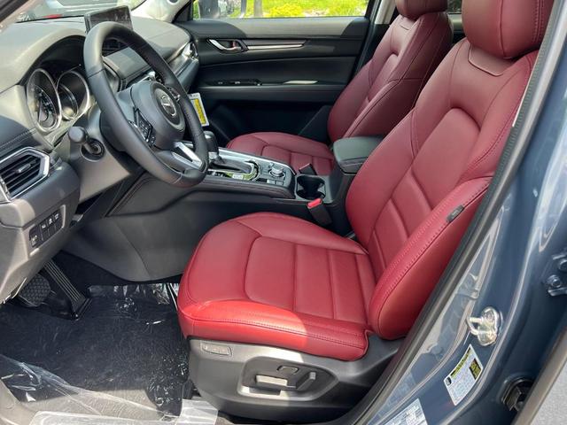 Photo of 2025 Gray Metallic Mazda CX-5