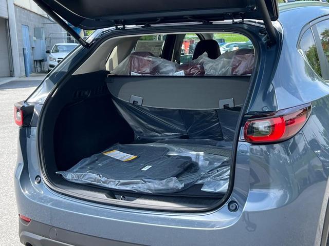 Photo of 2025 Gray Metallic Mazda CX-5