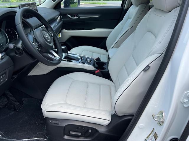 Photo of 2025 White Metallic Mazda CX-5