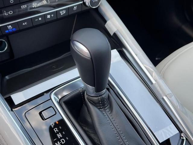 Photo of 2025 White Metallic Mazda CX-5