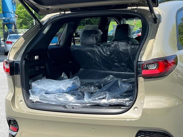 Photo of 2025 Sand Metallic Mazda CX-70 PHEV