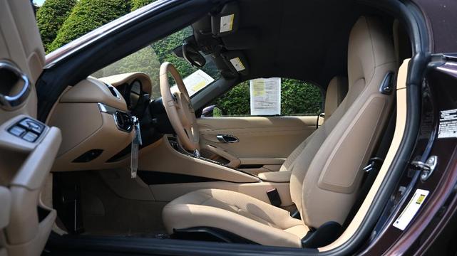 Photo of 2014 Mahogany Porsche Boxster