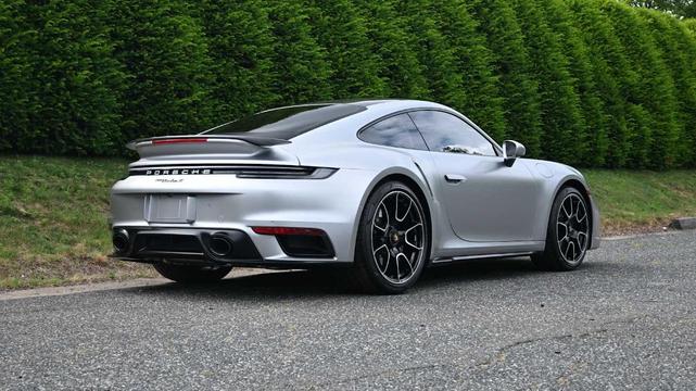 Photo of 2025 Silver Porsche 911