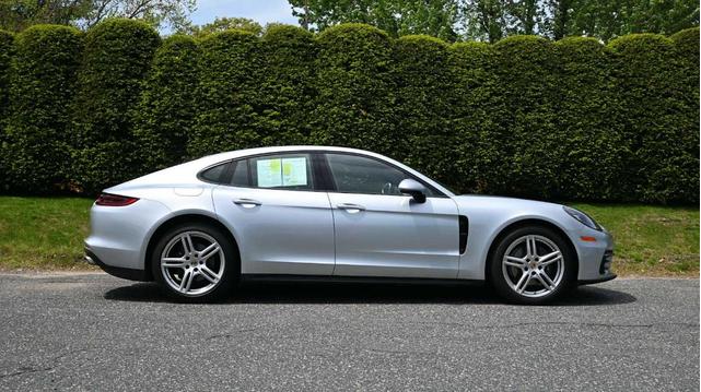 Photo of 2018 Rhodium Silver Porsche Panamera