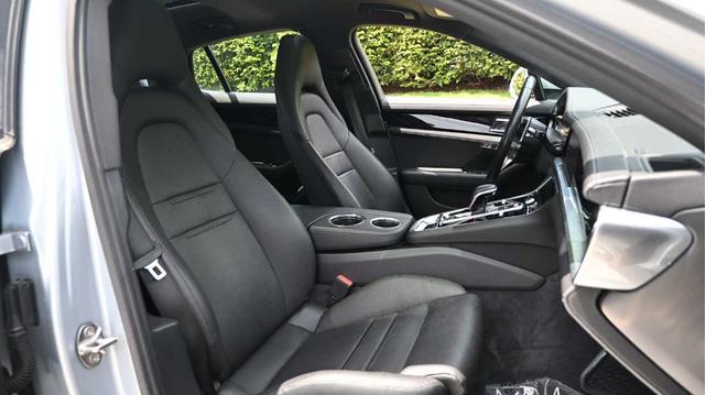 Photo of 2018 Rhodium Silver Porsche Panamera