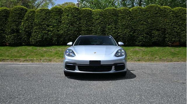 Photo of 2018 Rhodium Silver Porsche Panamera