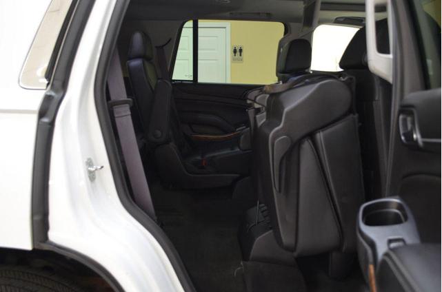 Photo of 2017 White Chevrolet Tahoe