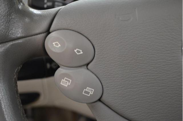 Photo of 2004 Silver Mercedes-Benz SL-Class