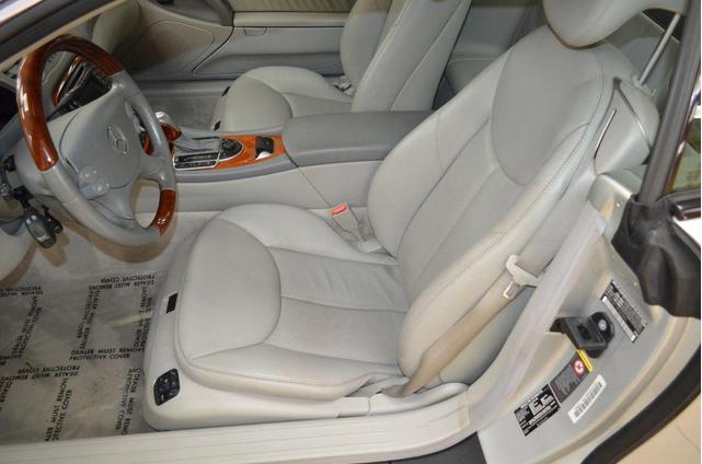 Photo of 2004 Silver Mercedes-Benz SL-Class