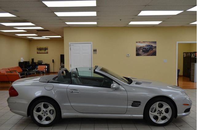 Photo of 2004 Silver Mercedes-Benz SL-Class