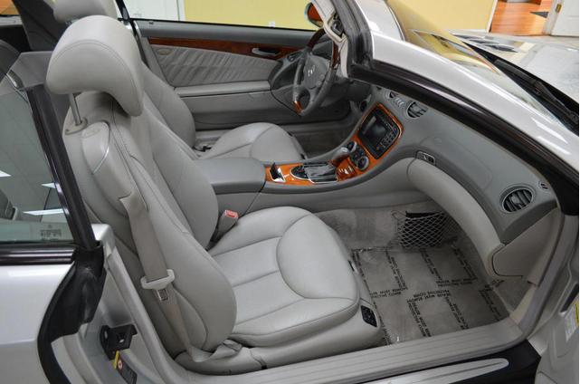 Photo of 2004 Silver Mercedes-Benz SL-Class