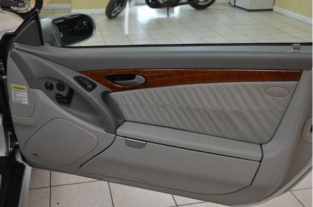 Photo of 2004 Silver Mercedes-Benz SL-Class