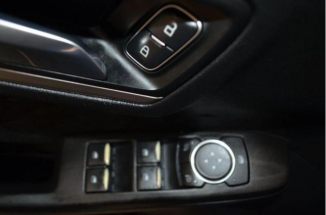 Photo of 2020 Blue Ford Escape