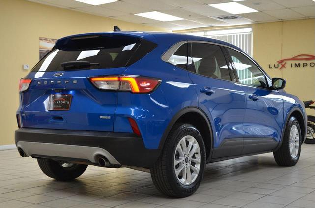Photo of 2020 Blue Ford Escape
