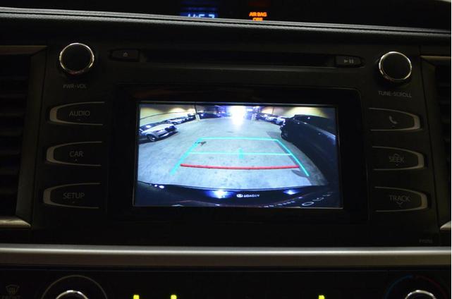 Photo of 2017 Black Toyota Highlander