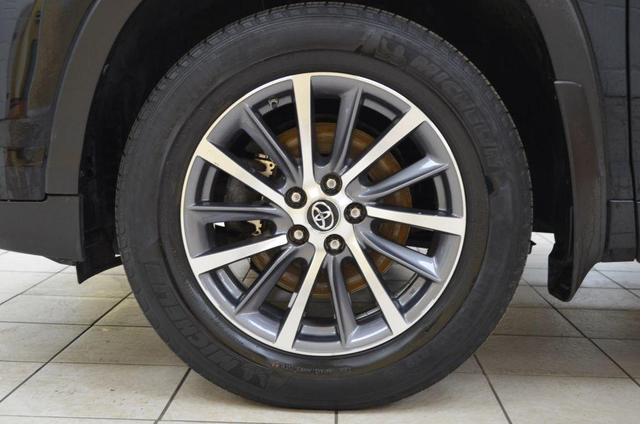 Photo of 2017 Black Toyota Highlander