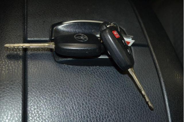 Photo of 2017 Black Toyota Highlander