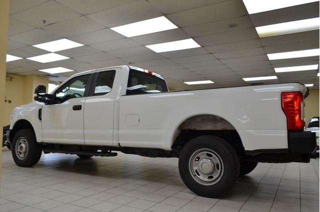 Photo of 2019 White Ford F-350