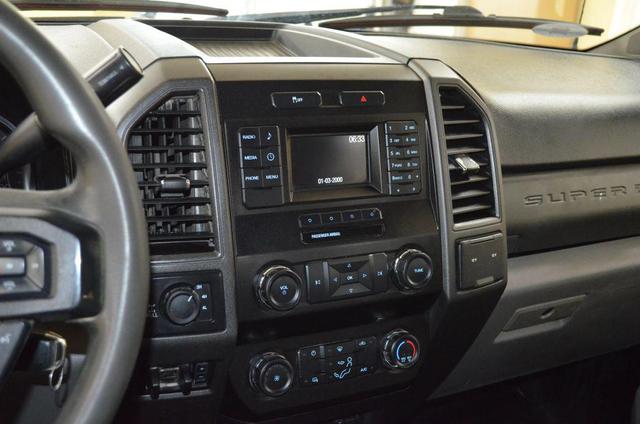 Photo of 2019 White Ford F-350
