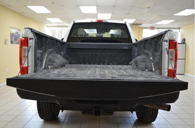 Photo of 2019 White Ford F-350