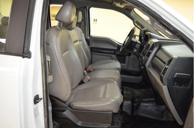 Photo of 2019 White Ford F-350