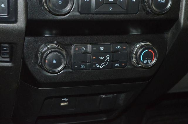 Photo of 2019 White Ford F-350