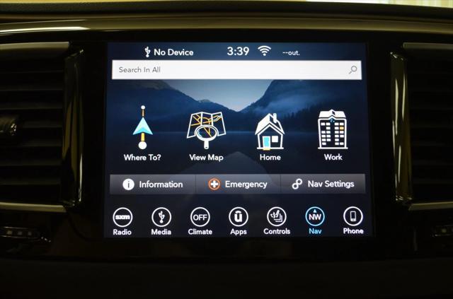 Photo of 2018 Black Chrysler Pacifica