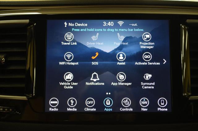 Photo of 2018 Black Chrysler Pacifica