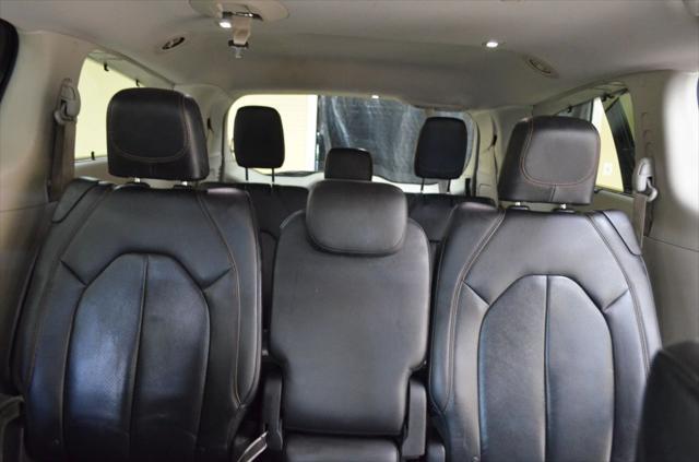 Photo of 2018 Black Chrysler Pacifica