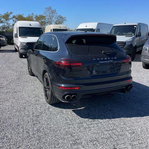 Photo of 2016 Black Porsche Cayenne