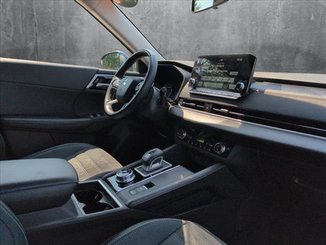 Photo of 2024 Black Mitsubishi Outlander