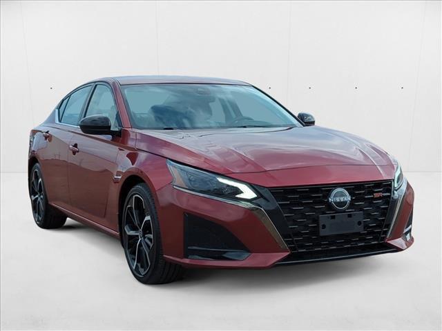 Photo of 2023 Scarlet Ember Tintcoat Nissan Altima