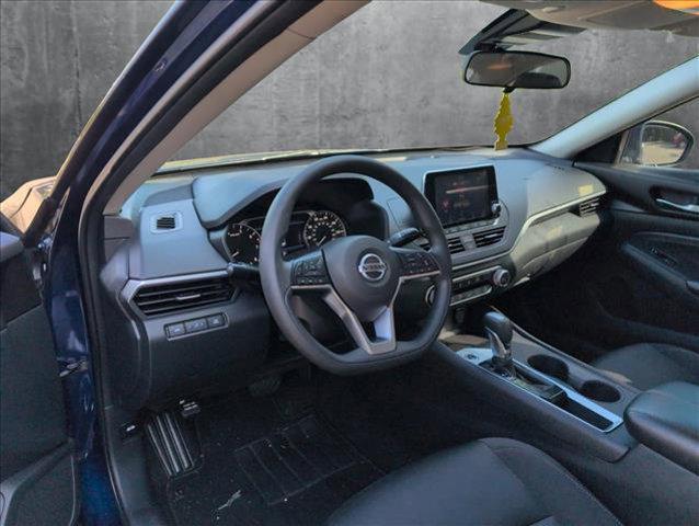 Photo of 2020 Deep Blue Pearl Nissan Altima