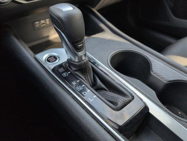 Photo of 2020 Deep Blue Pearl Nissan Altima