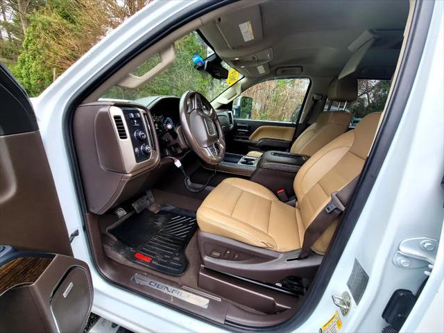 Photo of 2019 White GMC Sierra 3500