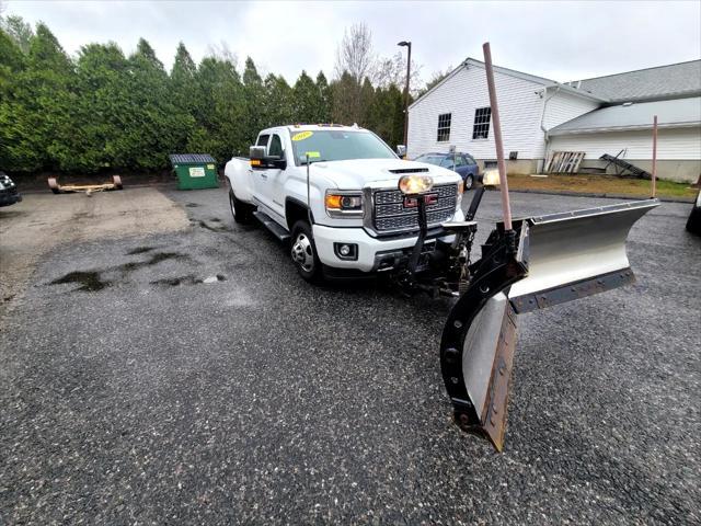 Photo of 2019 White GMC Sierra 3500