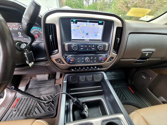 Photo of 2019 White GMC Sierra 3500