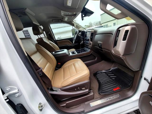 Photo of 2019 White GMC Sierra 3500