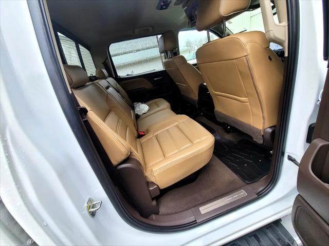 Photo of 2019 White GMC Sierra 3500