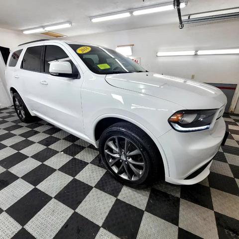 Photo of 2018 White Knuckle Clearcoat Dodge Durango
