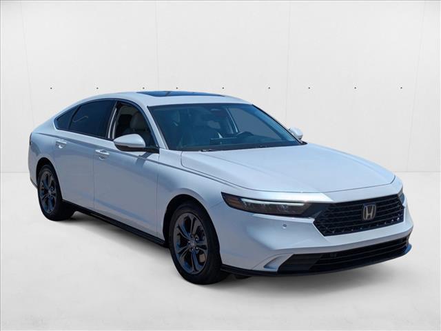 Photo of 2025 Platinum White Pearl Honda Accord Hybrid