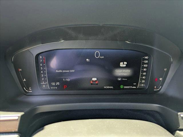 Photo of 2025 Platinum White Pearl Honda Pilot