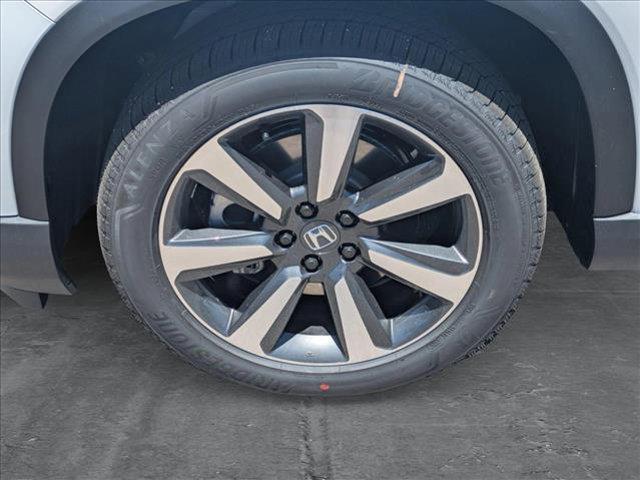 Photo of 2025 Platinum White Pearl Honda Pilot