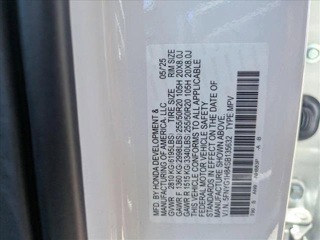 Photo of 2025 Platinum White Pearl Honda Pilot