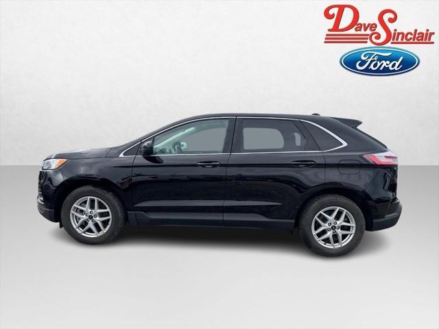 Photo of 2024 Agate Black Metallic Ford Edge