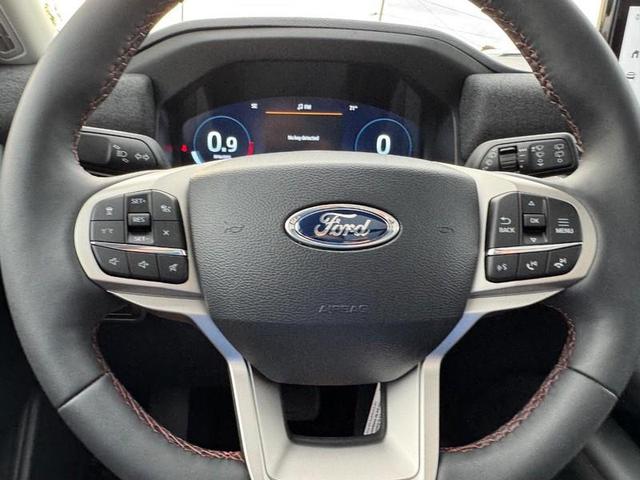 Photo of 2025 VAPOR BLUE Ford Explorer